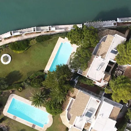 The White By Seaviews Thermisia