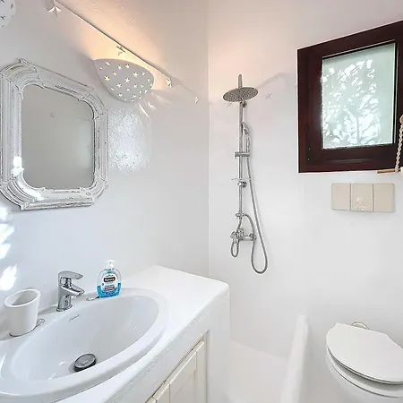 The White By Seaviews Villa *