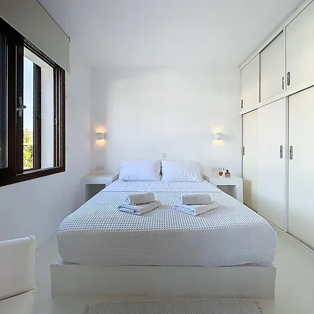 The White By Seaviews Villa