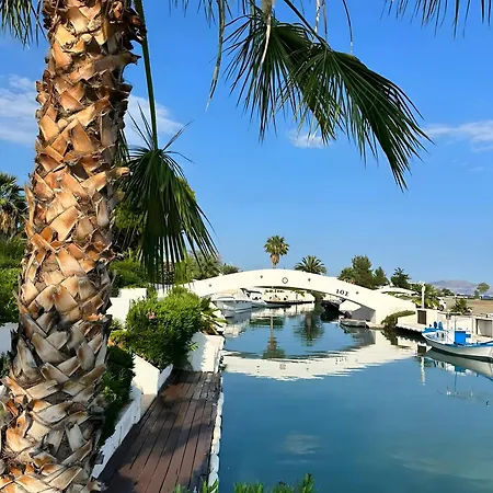 The White By Seaviews 빌라 *