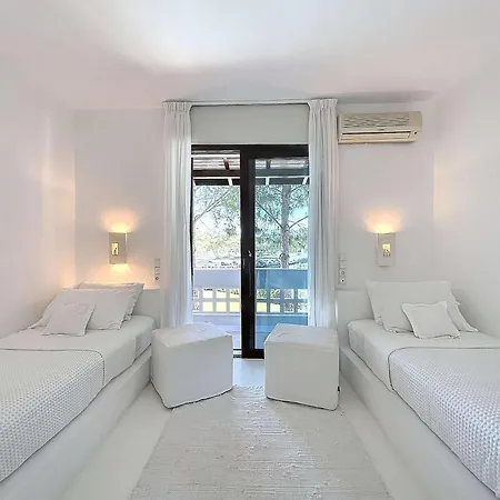 The White By Seaviews Villa Thermisia